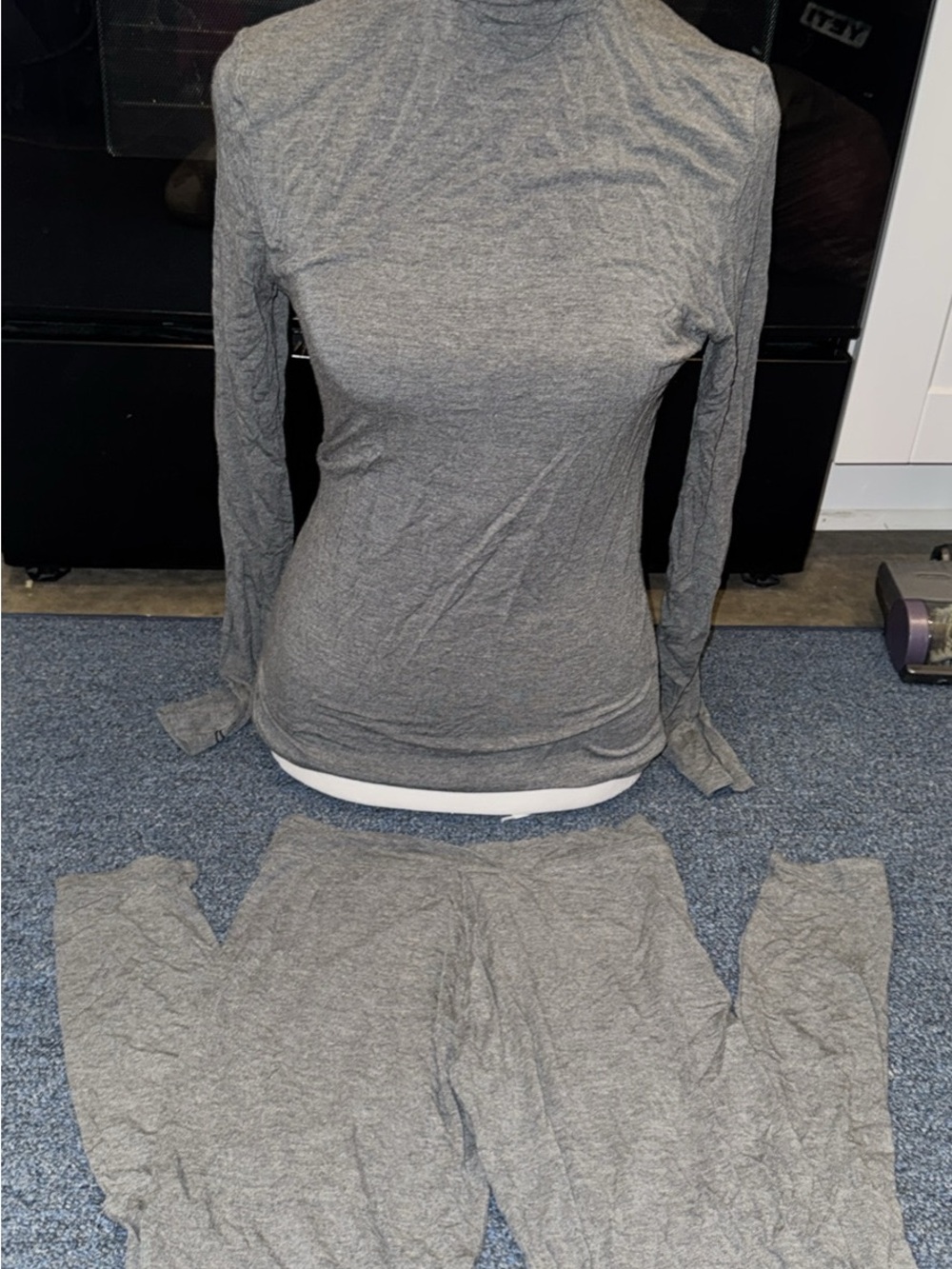 Cuddl Duds Women’s Long Sleeve Thermal Set - Gray